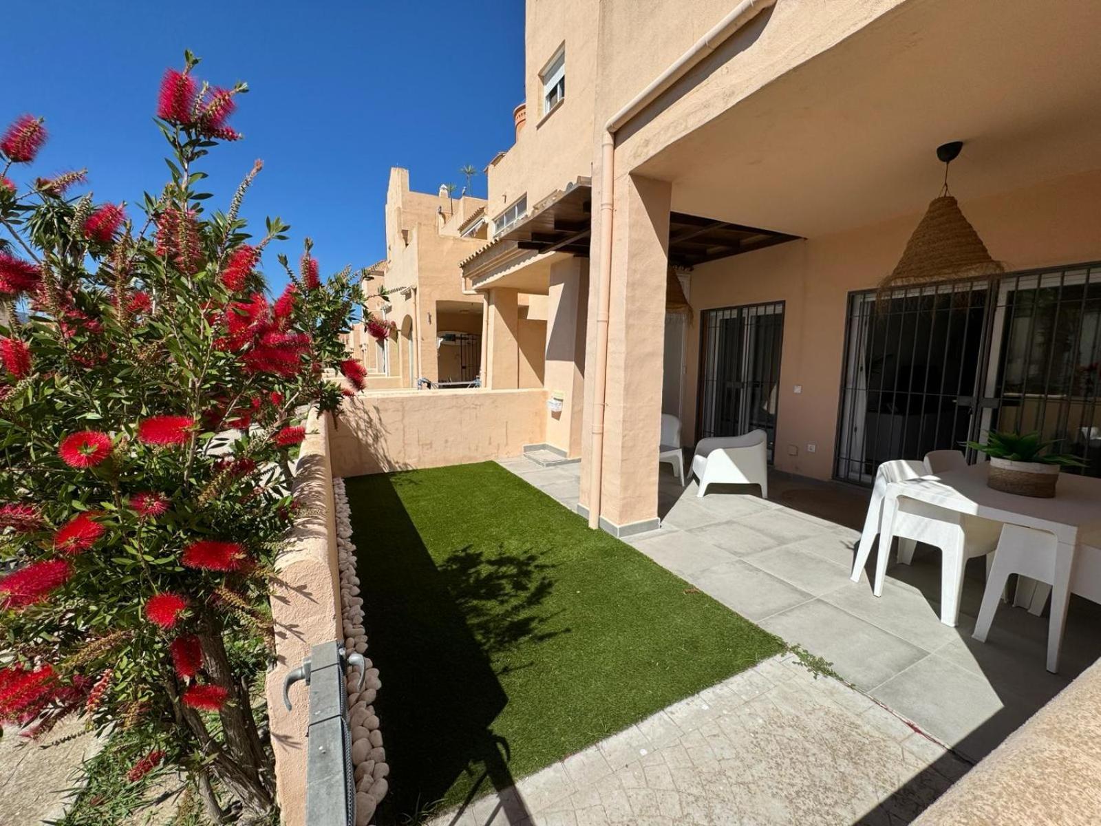 Surf Apartment - Wifi - Parking - Swimming Pool - Patio - Garden Tarifa Dış mekan fotoğraf